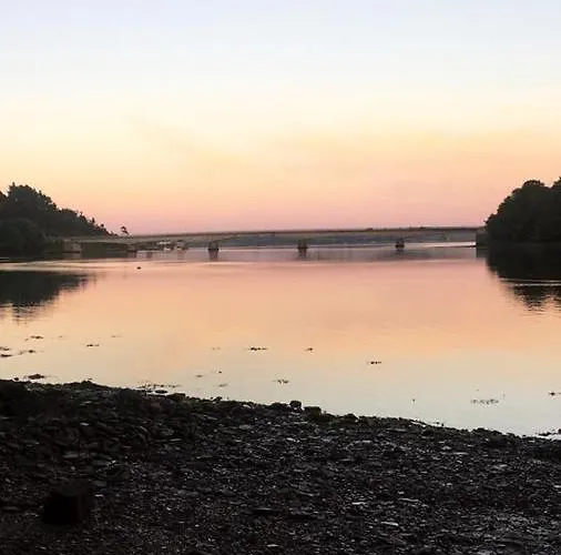 At Youghal Bridge * Dloughtane